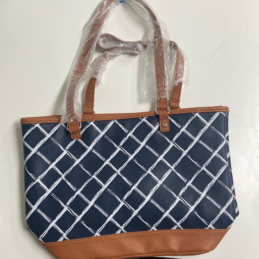Can mail IMMEDIATELY Thirty-one (jewel) brand new adorable, zip top bag